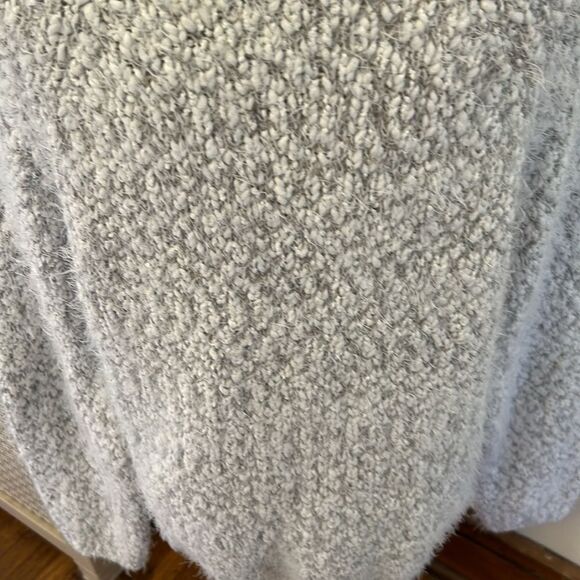 Buffalo David Bitton white gray fuzzy long sleeve sweater Size XL EUC - Picture 7 of 10